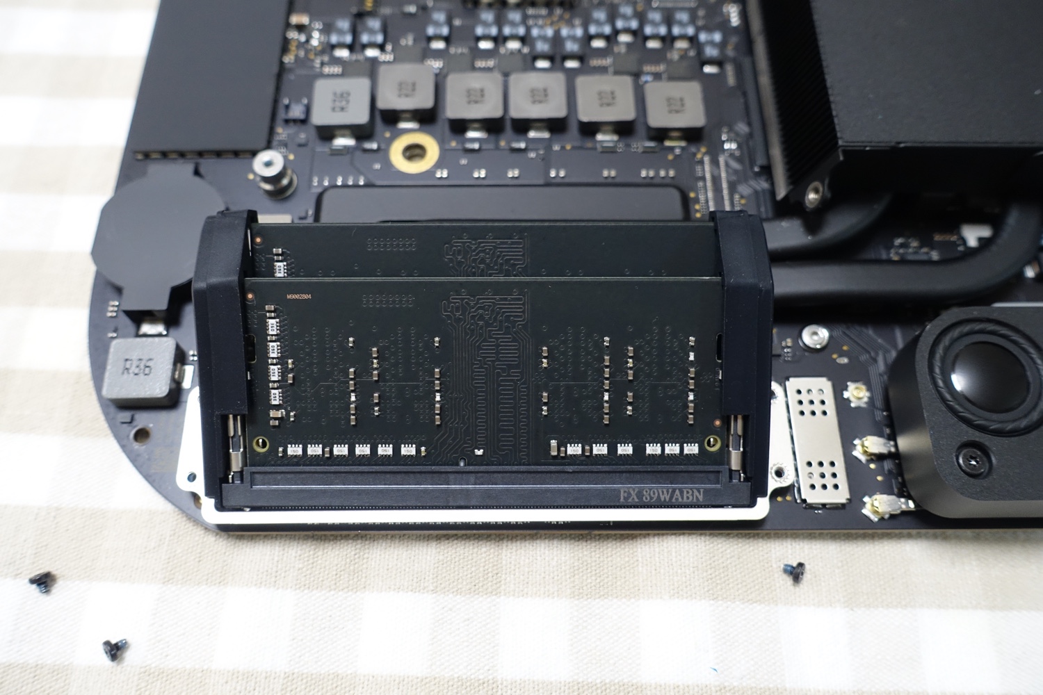Mac mini 2018/corei7/メモリ16GB/SSD128GB